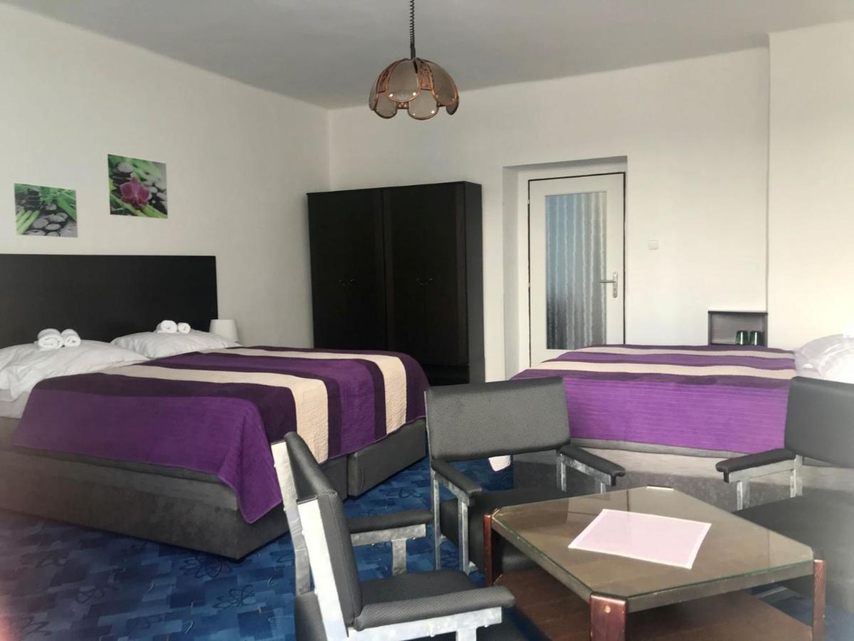 Hotel Bila Ruze Strakonice Luaran gambar