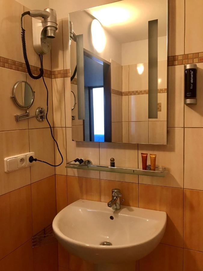 Hotel Bila Ruze Strakonice Luaran gambar