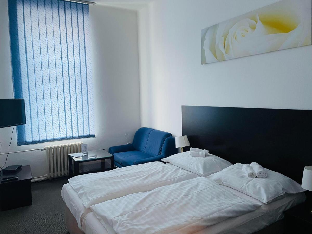 Hotel Bila Ruze Strakonice Luaran gambar