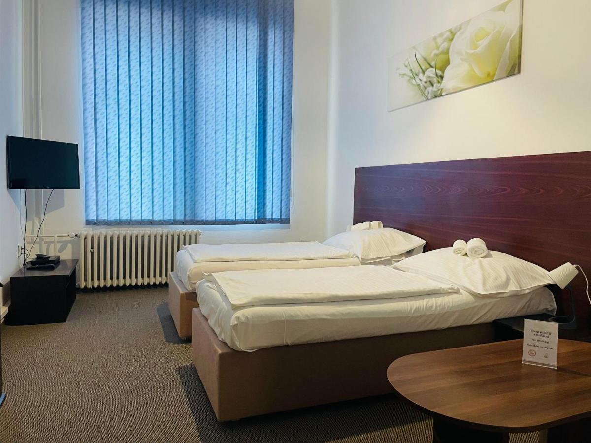Hotel Bila Ruze Strakonice Luaran gambar
