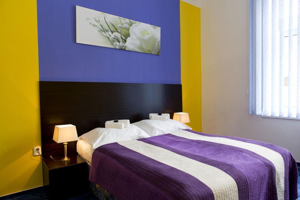 Hotel Bila Ruze Strakonice Luaran gambar
